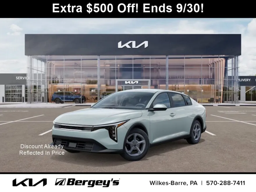 2025 Kia K4 LXS photo 1