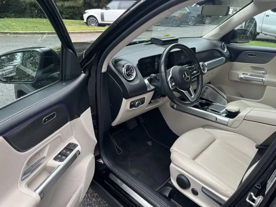 2022 Mercedes Benz GLB 250 4MATIC photo 1