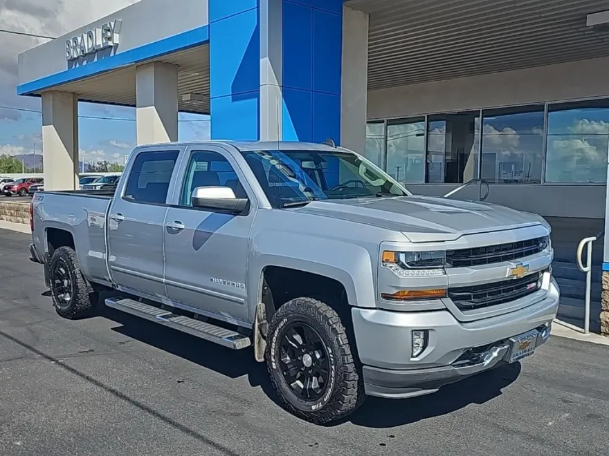 2018 Chevrolet Silverado 1500 LT photo 1