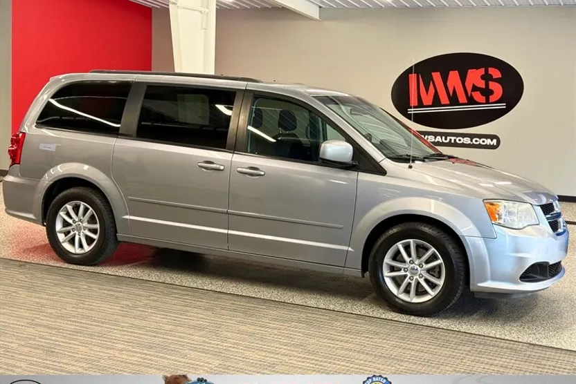 2014 Dodge Grand Caravan SXT photo 1