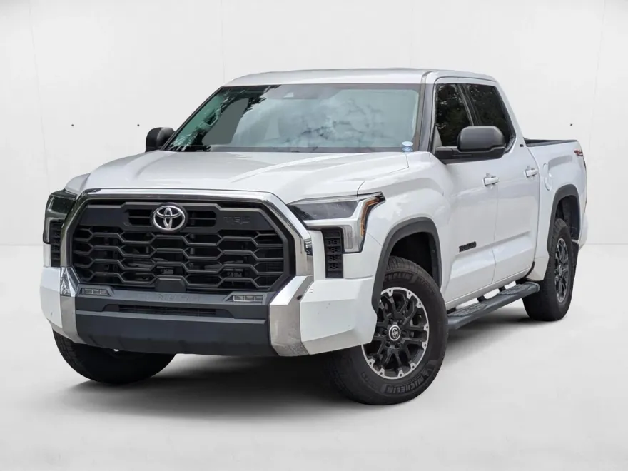2022 Toyota Tundra SR5 photo 1