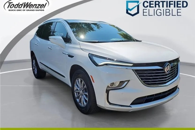 2024 Buick Enclave Essence photo 1