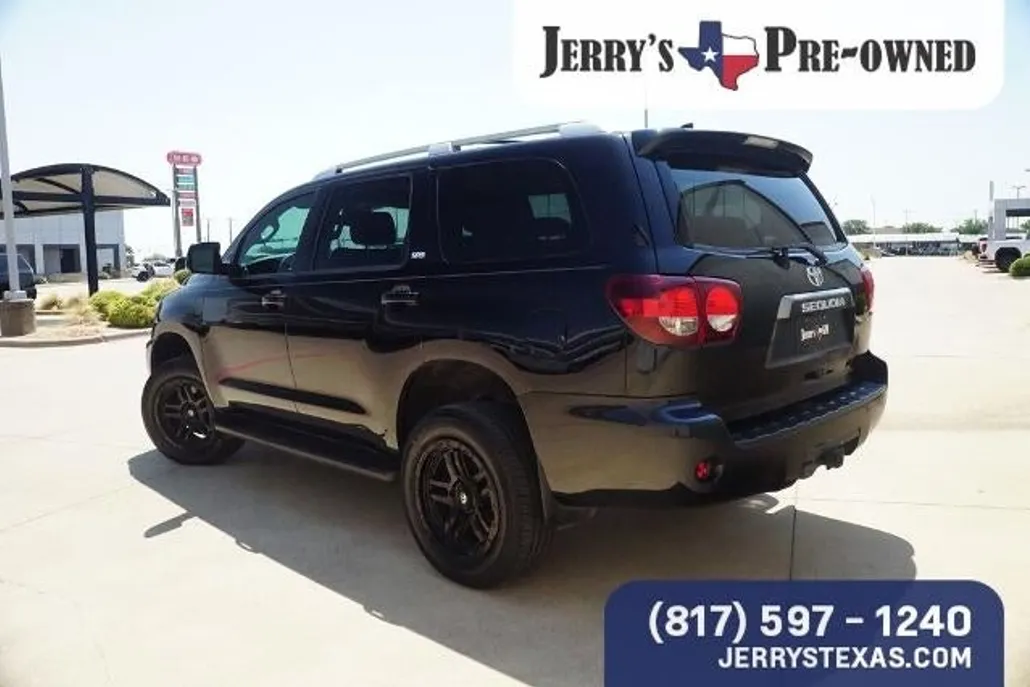 2020 Toyota Sequoia SR5 photo 1