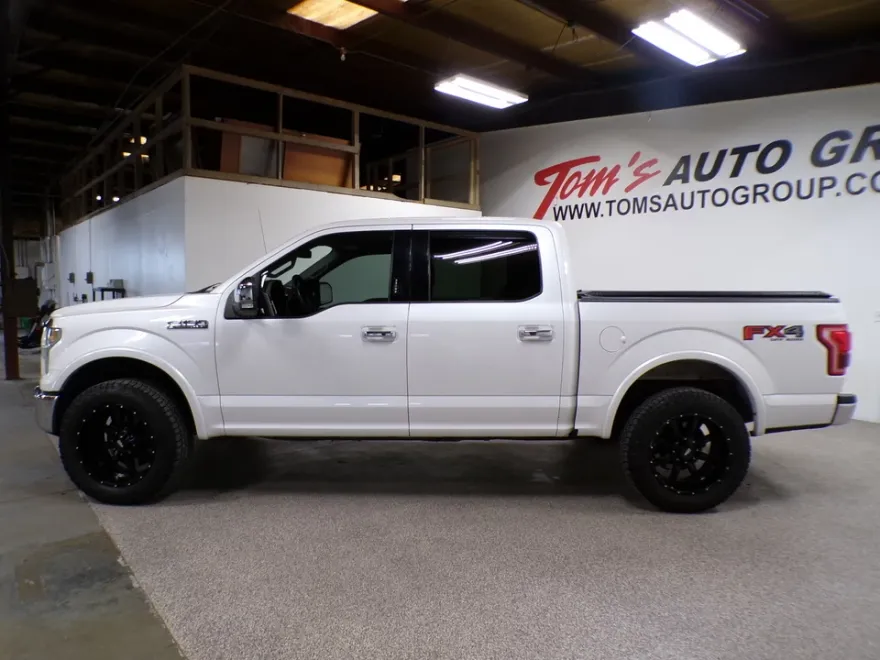 2016 Ford F-150 Lariat photo 1