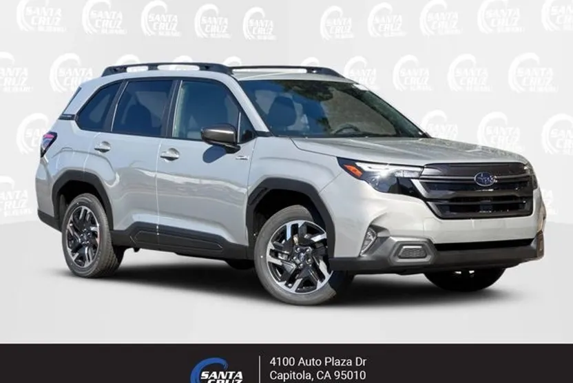 2025 Subaru Forester Premium photo 1