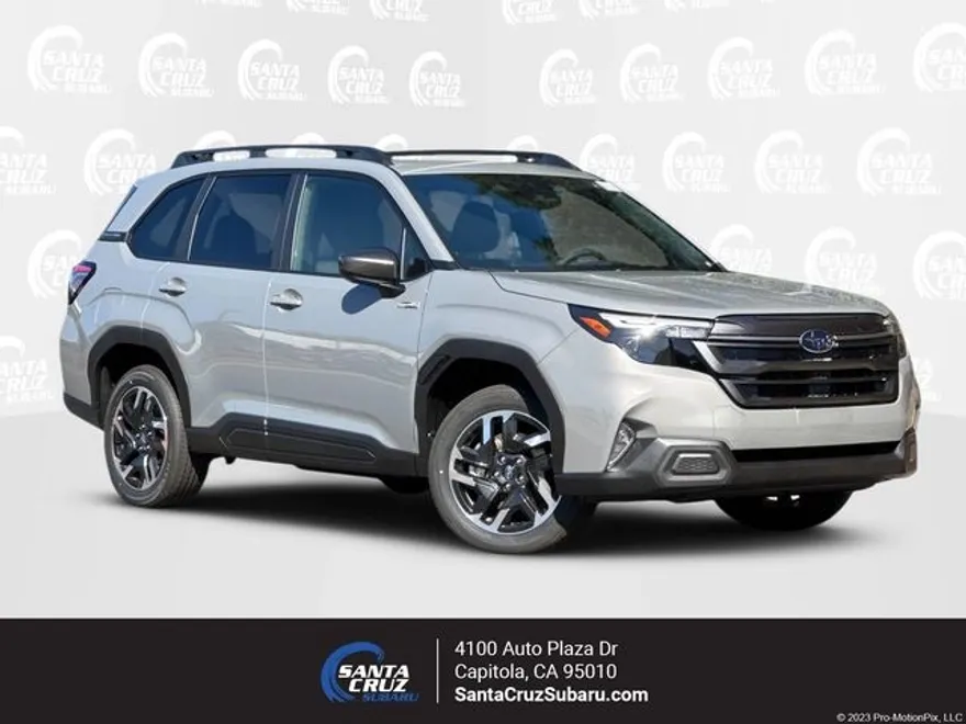 2025 Subaru Forester Premium photo 1