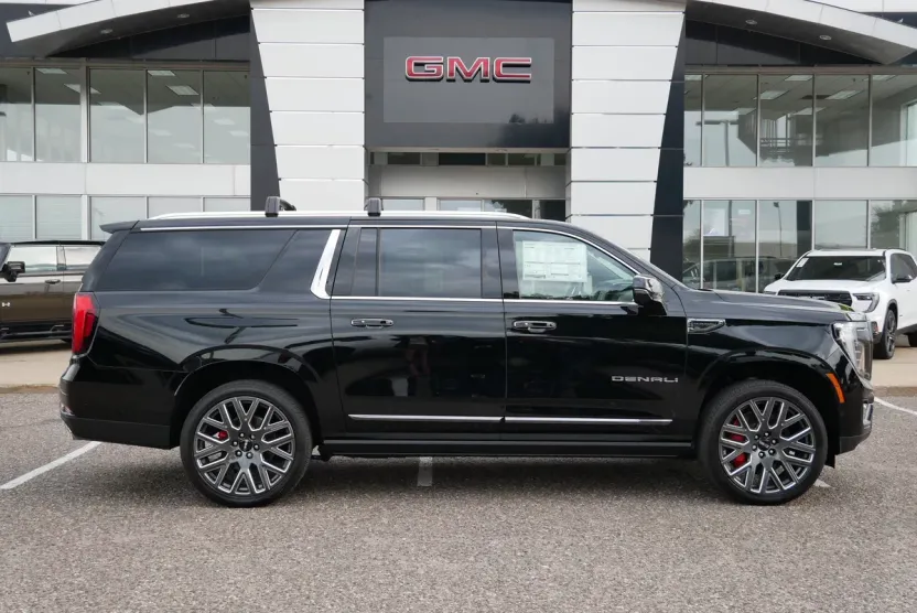2026 Gmc Yukon XL Denali Ultimate photo 1