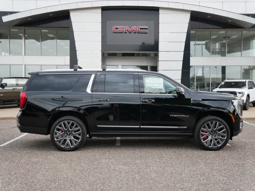 2026 Gmc Yukon XL Denali Ultimate photo 1