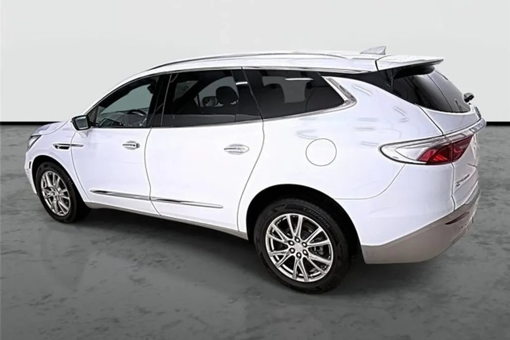 2022 Buick Enclave Premium photo 1