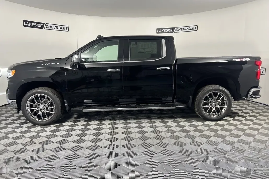 2026 Chevrolet Silverado 1500 LTZ photo 1