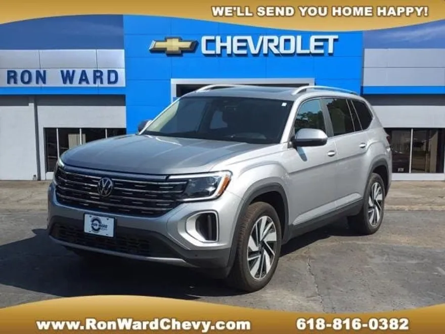 2024 Volkswagen Atlas SEL photo 1