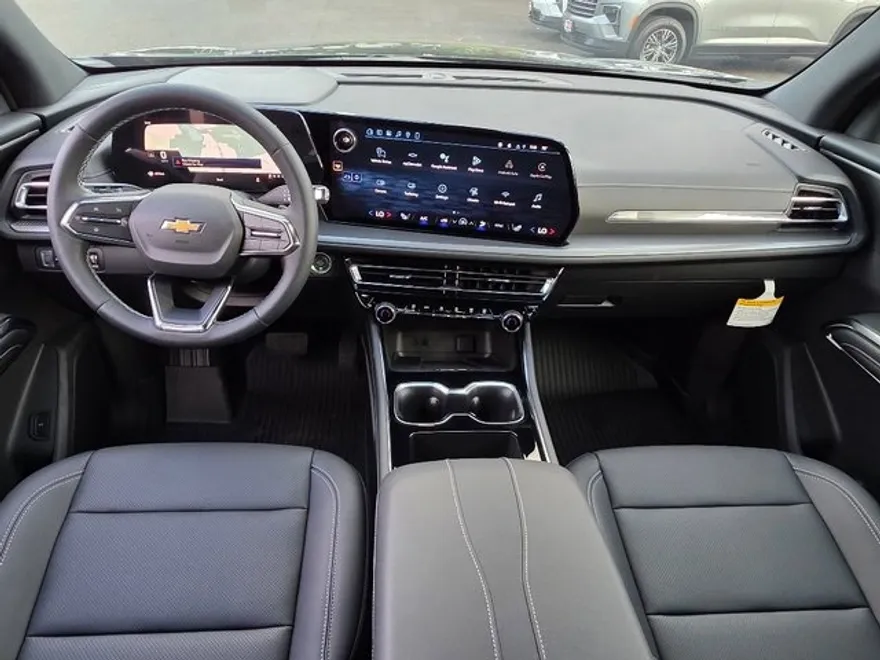2026 Chevrolet Traverse photo 1