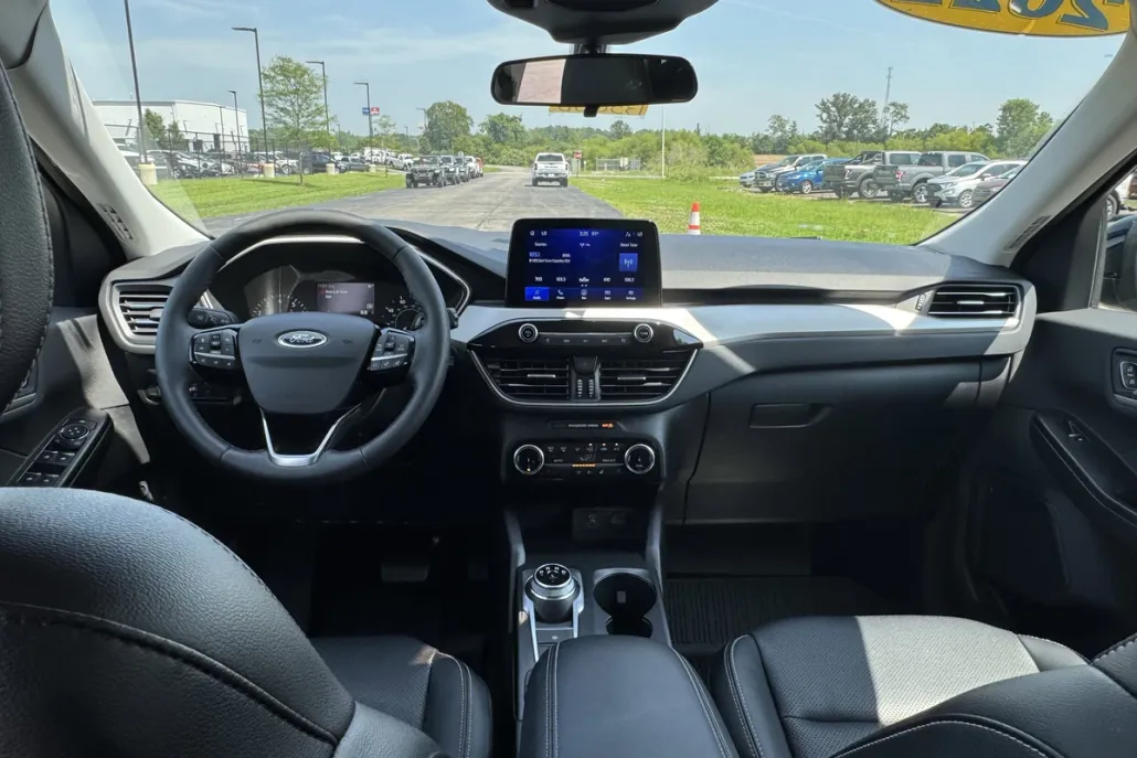 2022 Ford Escape SEL photo 1