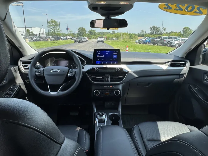 2022 Ford Escape SEL photo 1