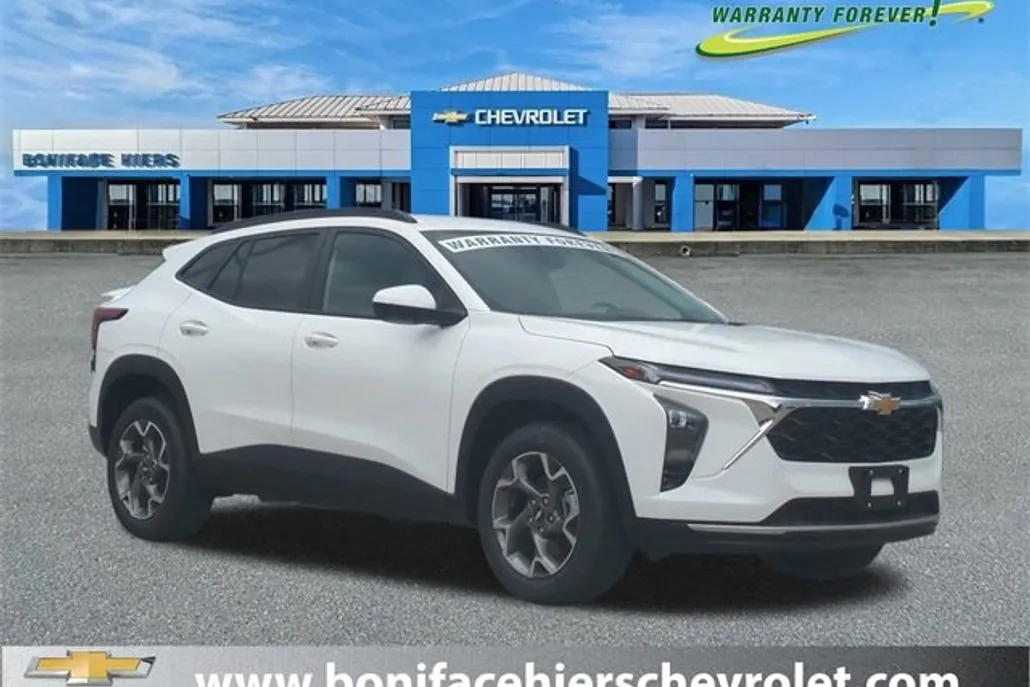 2025 Chevrolet Trax LT photo 1
