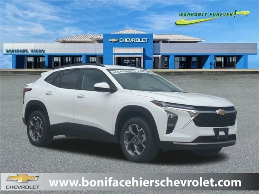 2025 Chevrolet Trax LT photo 1