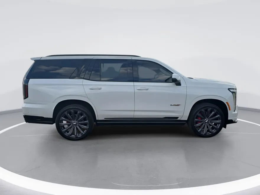 2025 Cadillac Escalade V-Series photo 1