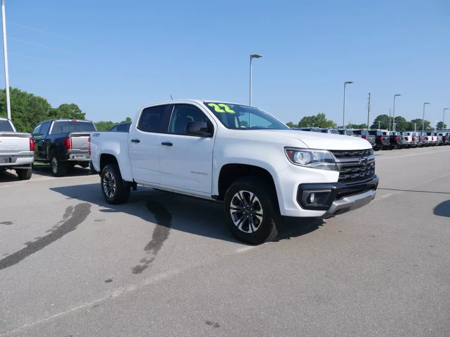 2022 Chevrolet Colorado Z71 photo 1