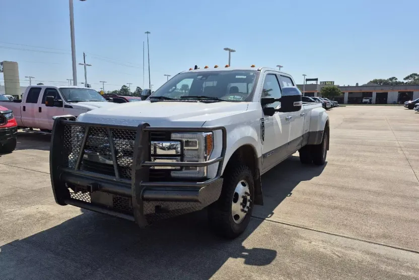 2019 Ford F-350 King Ranch photo 1