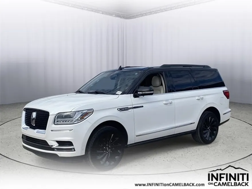 2021 Lincoln Navigator Black Label photo 1