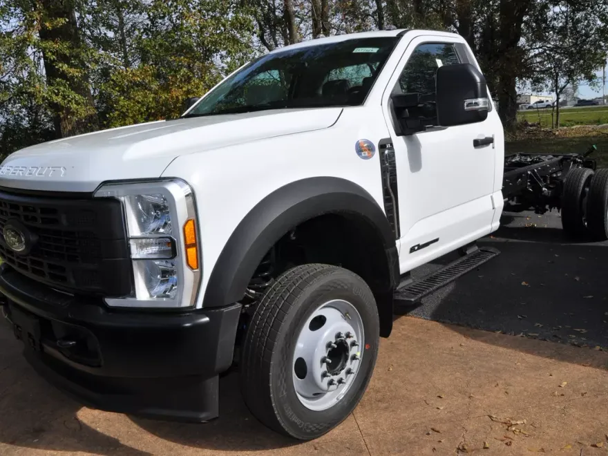 2024 Ford F-550 XL photo 1