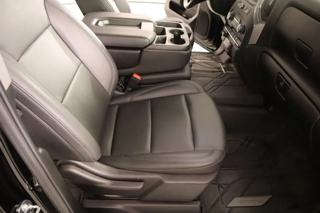 2024 Chevrolet Silverado 1500 photo 1