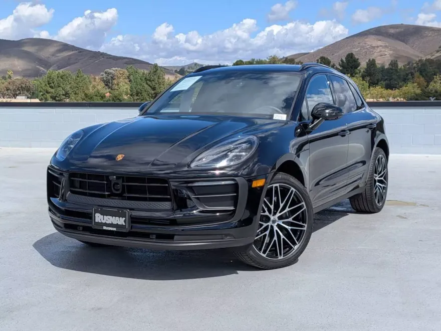 2025 Porsche Macan Base photo 1