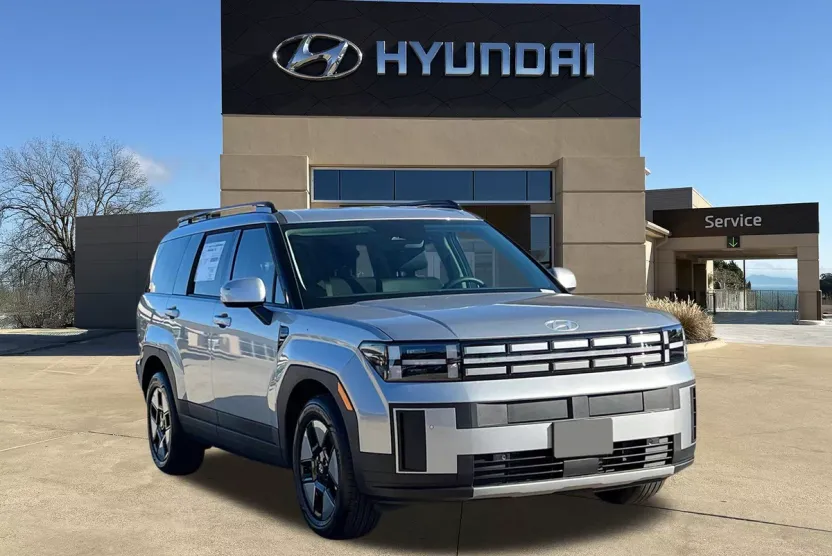 2025 Hyundai Santa Fe SEL photo 1