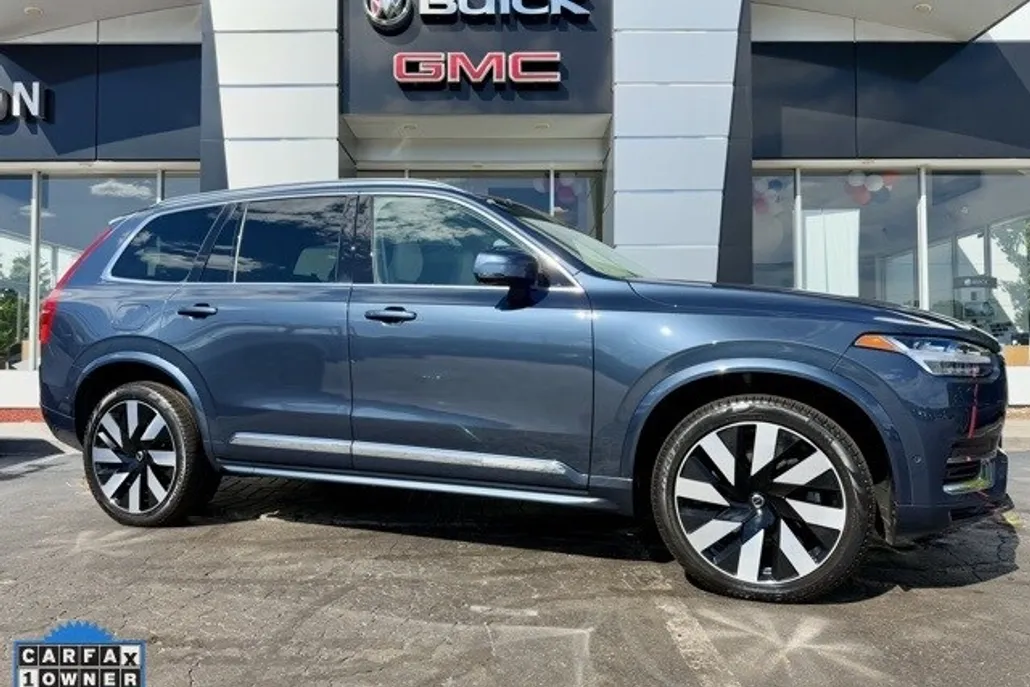 2023 Volvo XC90 Recharge Ultimate photo 1