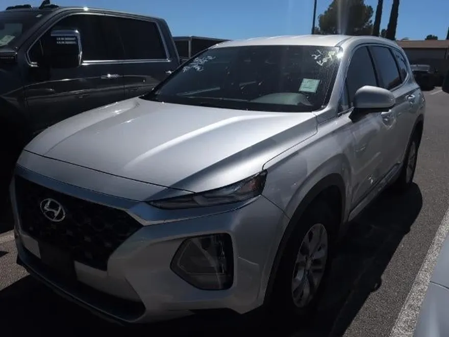 2020 Hyundai Santa Fe SE photo 1