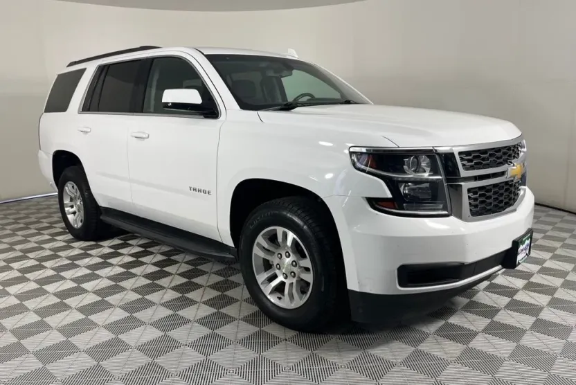 2018 Chevrolet Tahoe LS photo 1