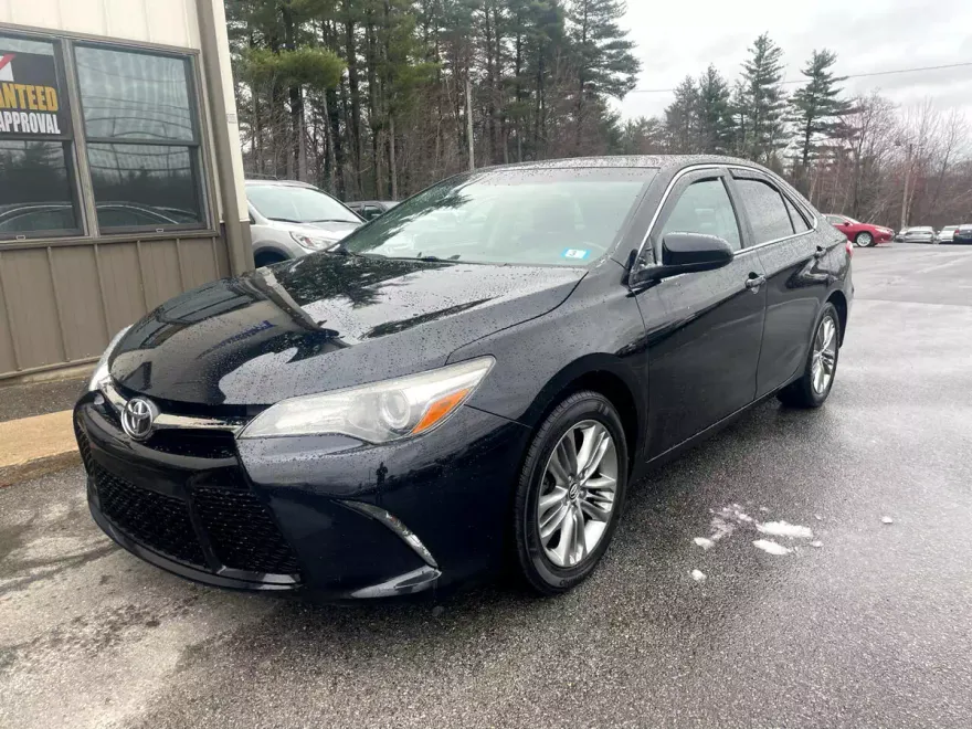 2017 Toyota Camry XLE XSE photo 1