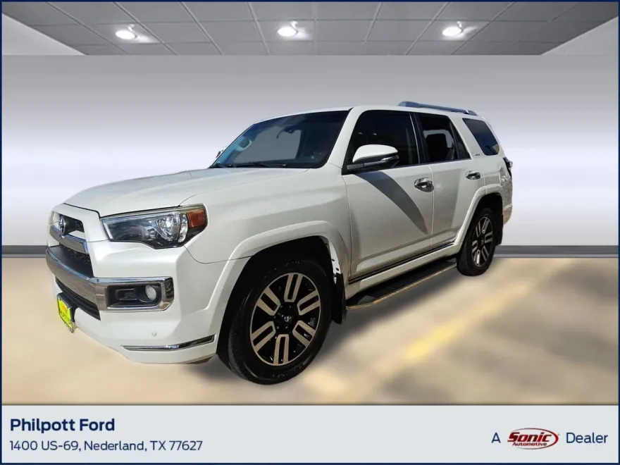 2017 Toyota 4Runner Limited photo 1