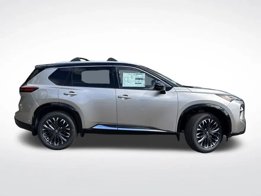 2026 Nissan Rogue Platinum photo 1