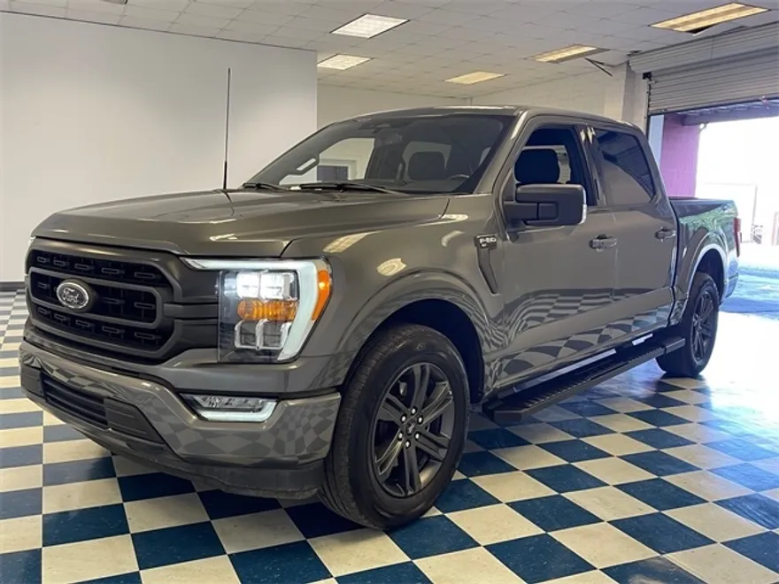 2023 Ford F-150 XLT photo 1