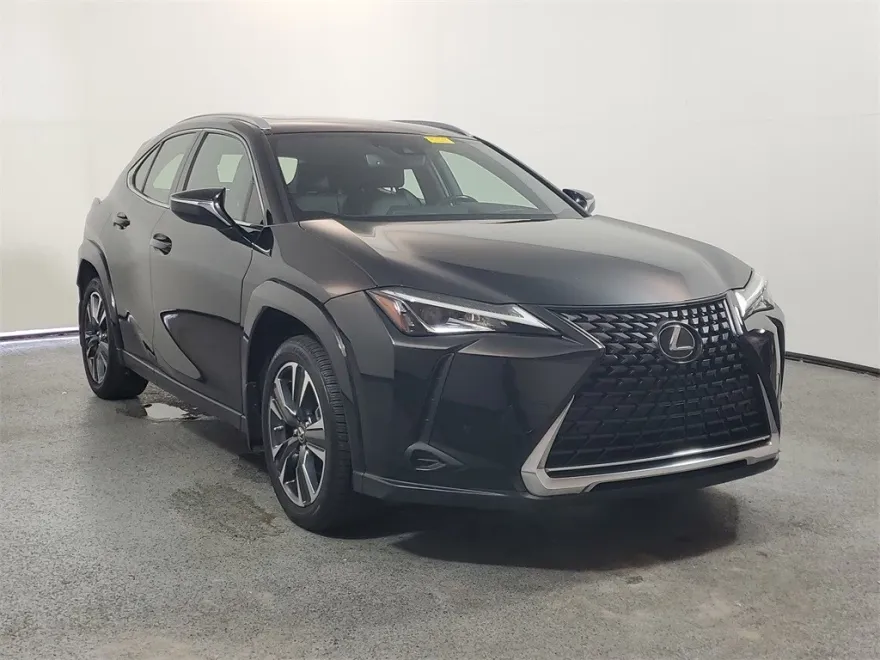 2022 Lexus UX 200 photo 1
