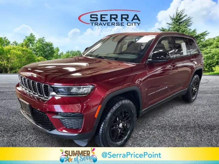 2023 Jeep Cherokee Laredo photo 1