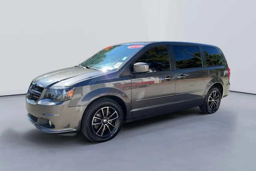 2016 Dodge Grand Caravan SXT Plus photo 1