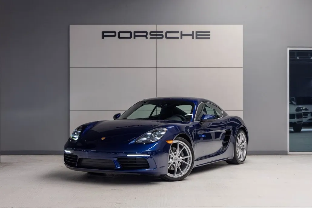 2024 Porsche Cayman photo 1