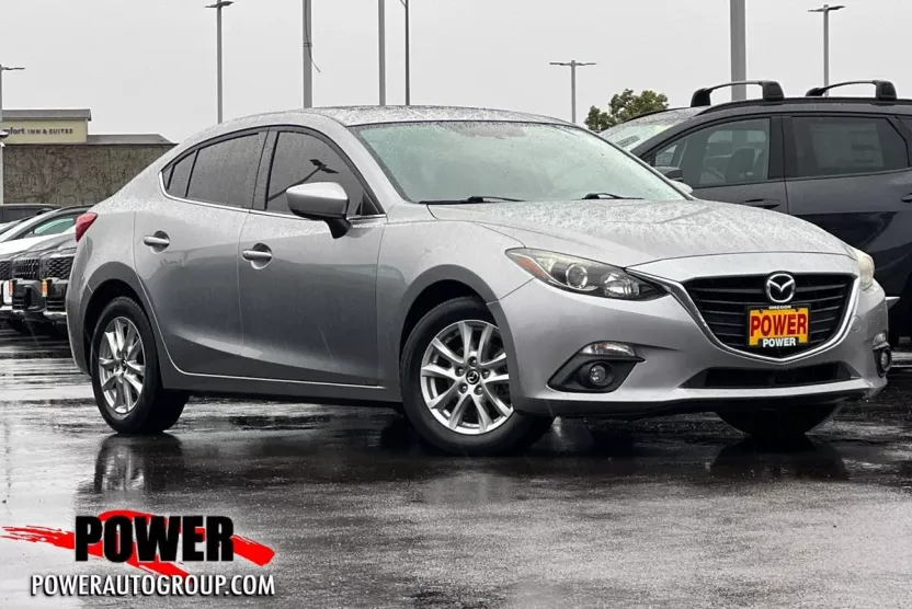 2016 Mazda Mazda3 Grand Touring photo 1