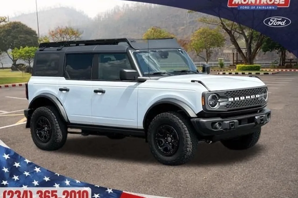 2023 Ford Bronco Badlands photo 1