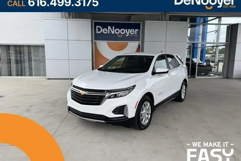 2022 Chevrolet Equinox LT photo 1
