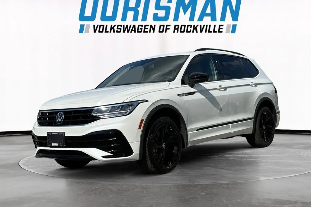 2024 Volkswagen Tiguan SE R-Line Black photo 1
