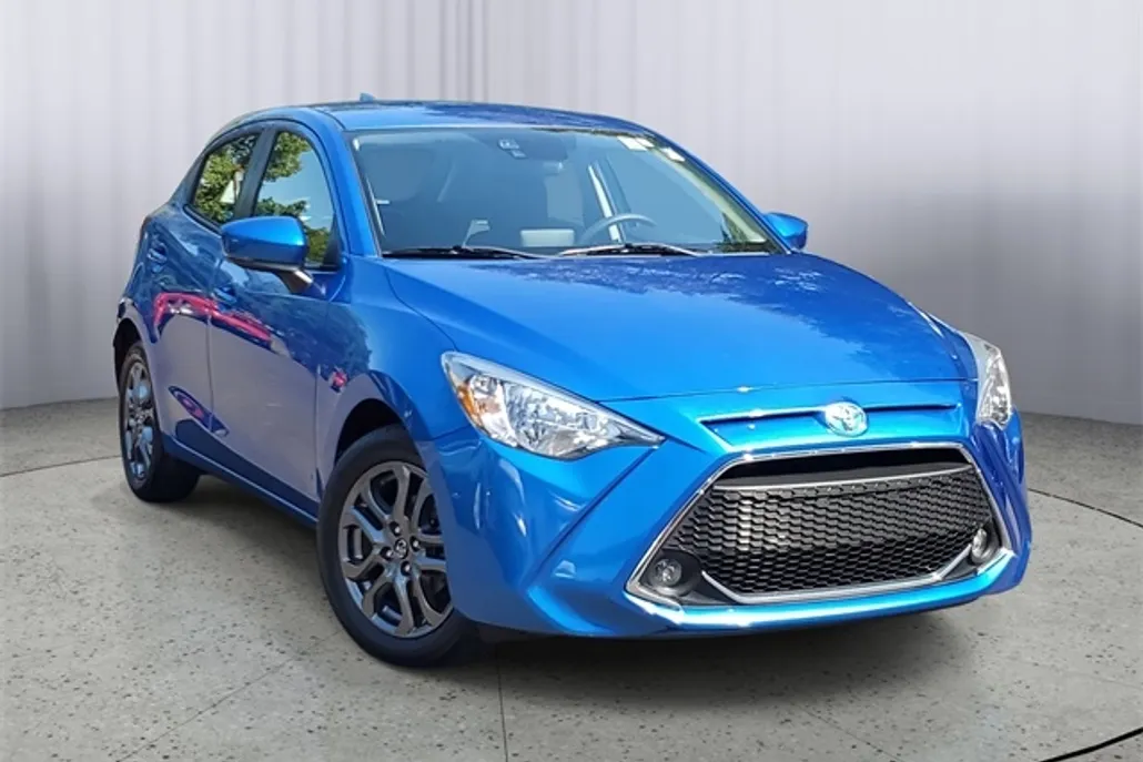 2020 Toyota Yaris LE photo 1