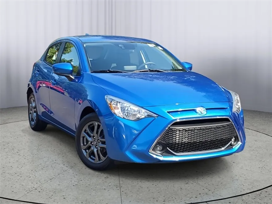 2020 Toyota Yaris LE photo 1