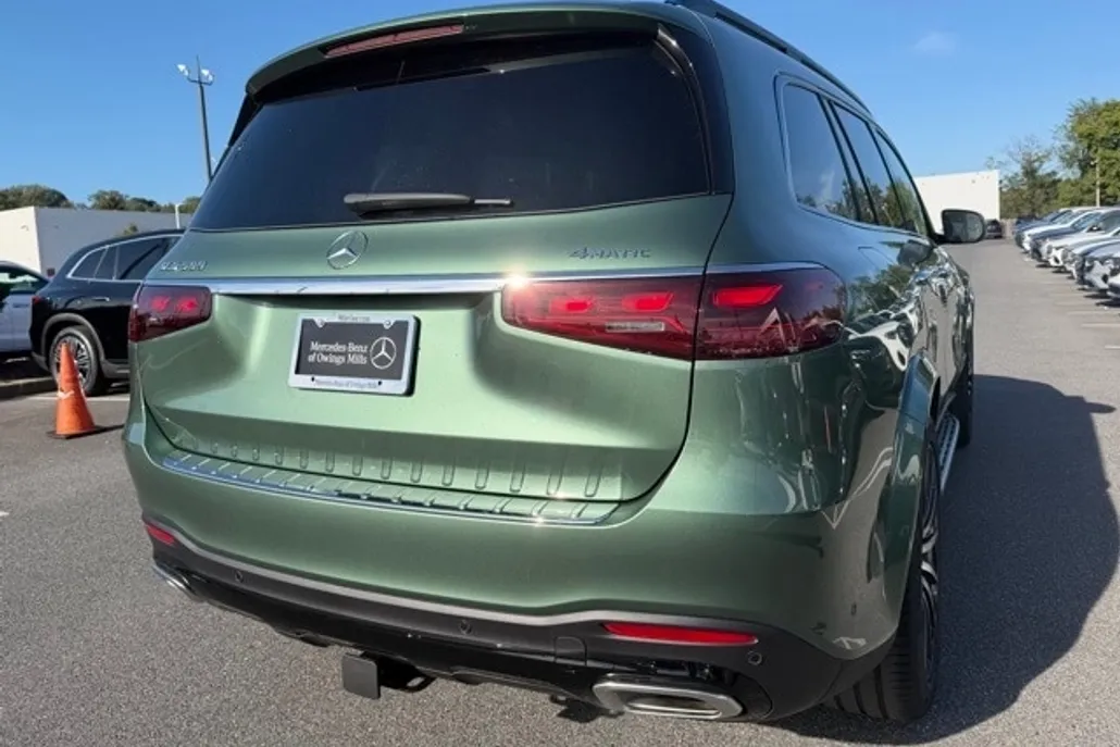 2026 Mercedes Benz GLS 580 4MATIC photo 1