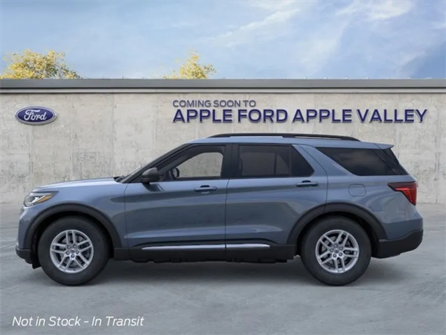 2025 Ford Explorer photo 1