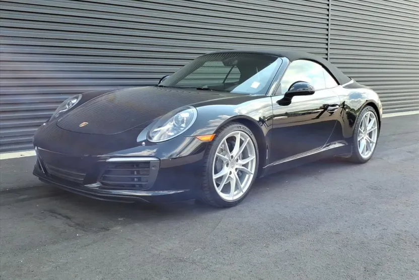 2017 Porsche 911 Cabriolet photo 1