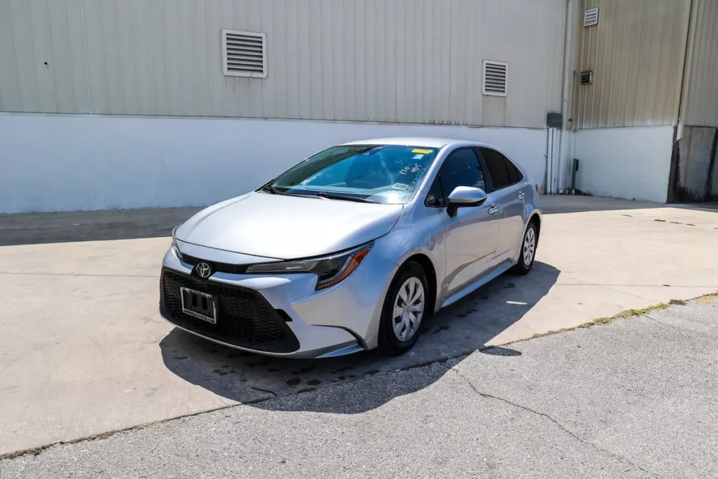 2020 Toyota Corolla L photo 1