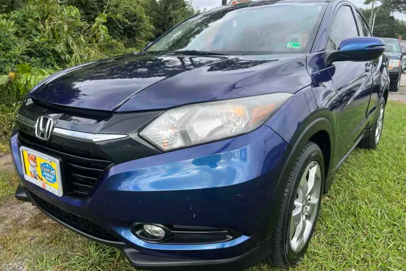 2017 Honda HR-V EX-L photo 1